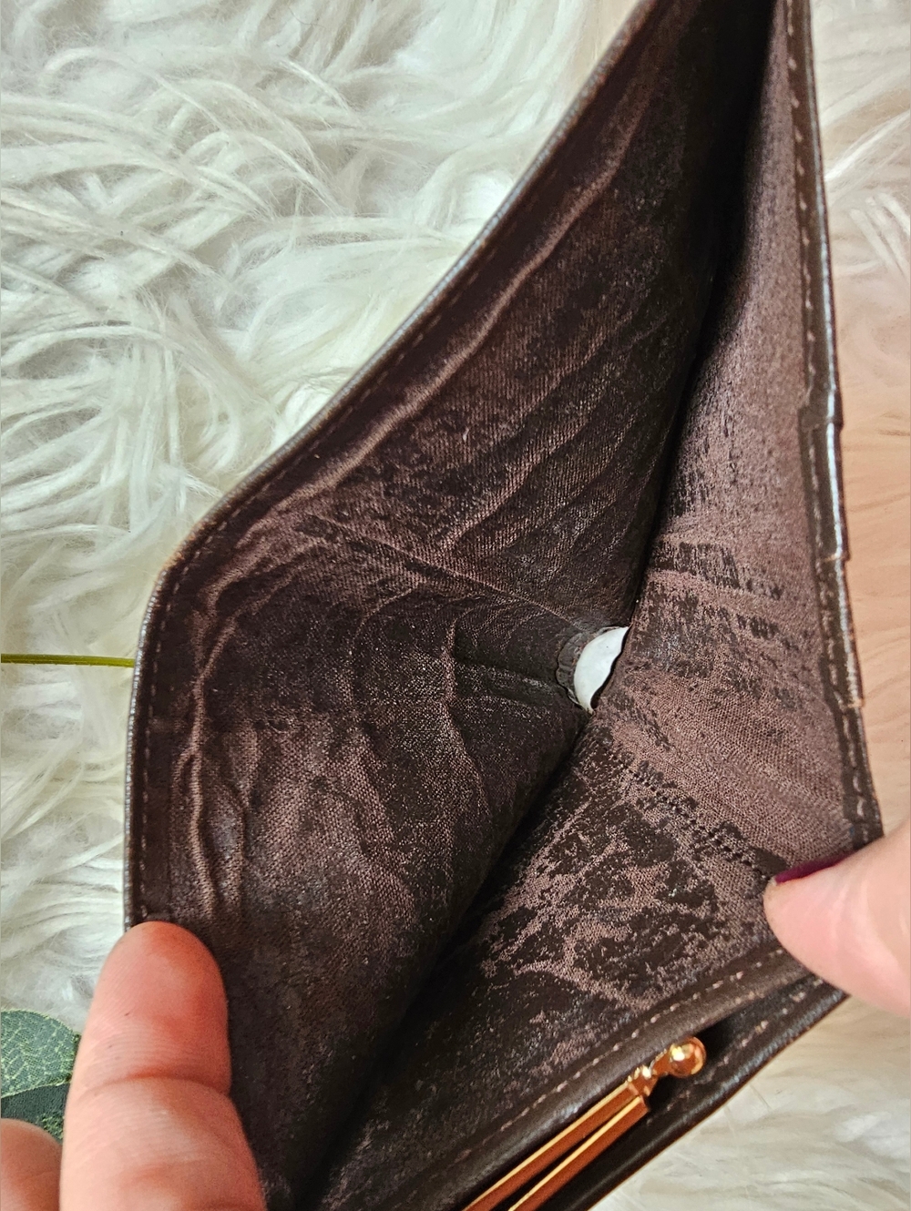 Burberry: VINTAGE 90's Preloved Wallet - Picture 9 of 10